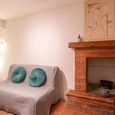 Traveler's Retreat In *