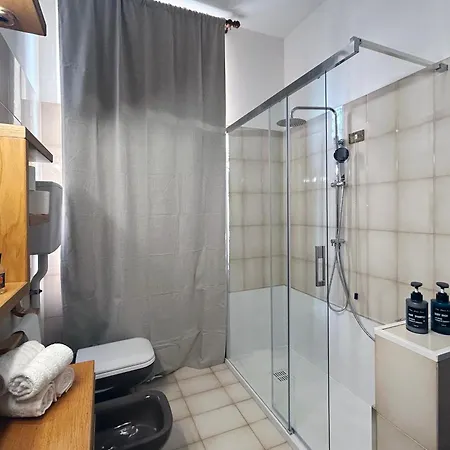 Traveler's Retreat In Apartment Lecco