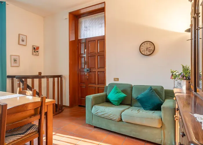 Апартаменты Travelers Retreat In *